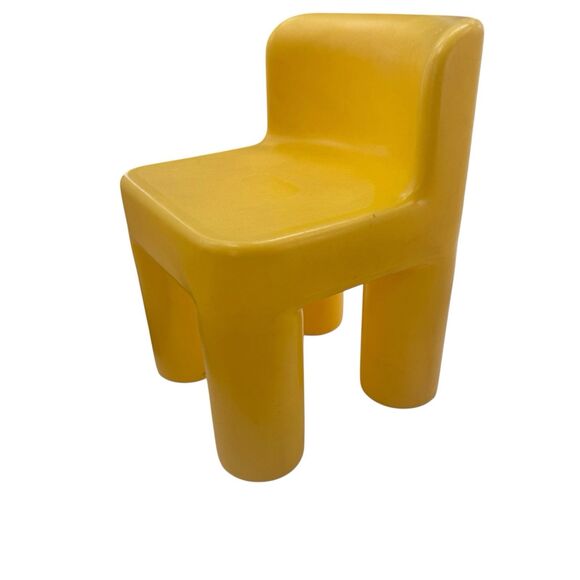Vintage Little Tikes CHILD SIZE Yellow Chunky Chair Sturdy Plastic Made In USA - Picture 5 of 16